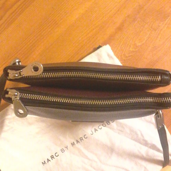 Marc by Marc Jacobs Maroon Leather Purse - Picture 2 of 7